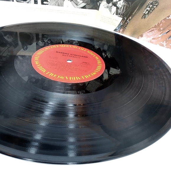 Barbra Streisand 2 Gatefold Vinyl Records Butterfly & Live: Concert At The Forum - Picture 3 of 7
